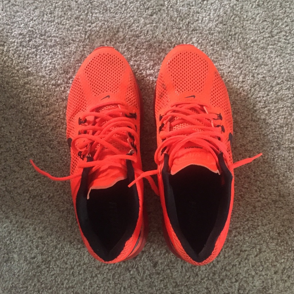 Nike AirMax 11 Men’s Sneakers